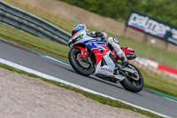 Castle-Combe-2019;PJ-Motorsport-Photography-2019;donington-no-limits-trackday;donington-park-photographs;donington-trackday-photographs;no-limits-trackdays;peter-wileman-photography;trackday-digital-images;trackday-photos